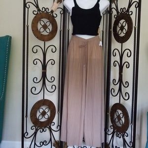 Wide leg Bermuda pants